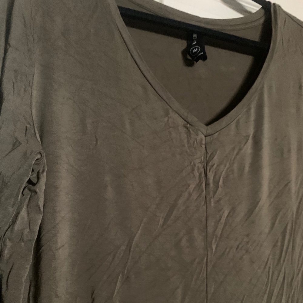 Agnes & Dora Vincent top